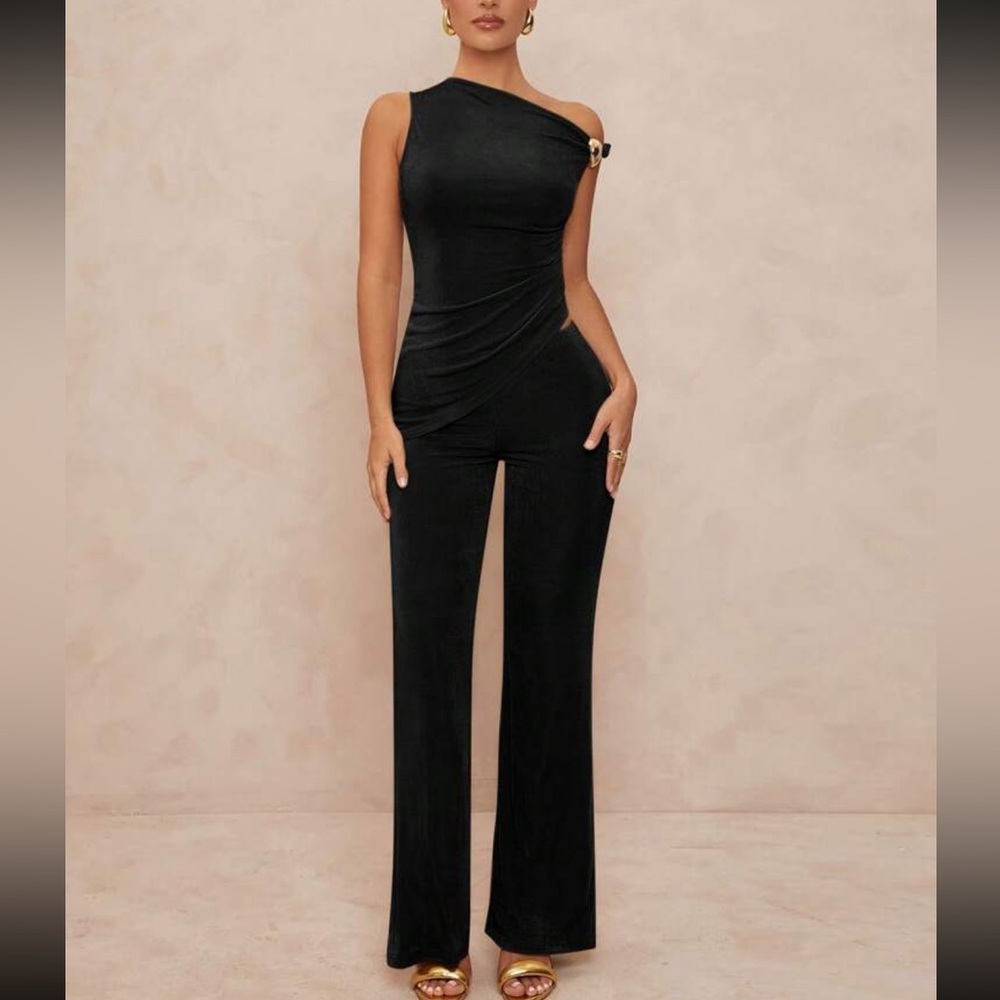Elegant Black One-Shoulder Pants set